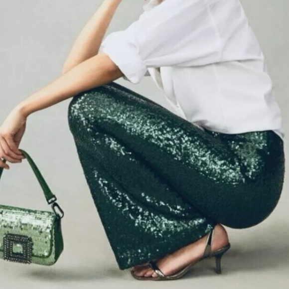 NWT Badgley Mischka
Belle by Badgley Mischka Iris Sequin Flat Front - Picture 3 of 17